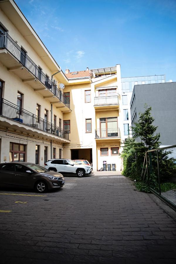 Cozy Modern Apartment In The Old Town - Hlavna Street Košice Εξωτερικό φωτογραφία