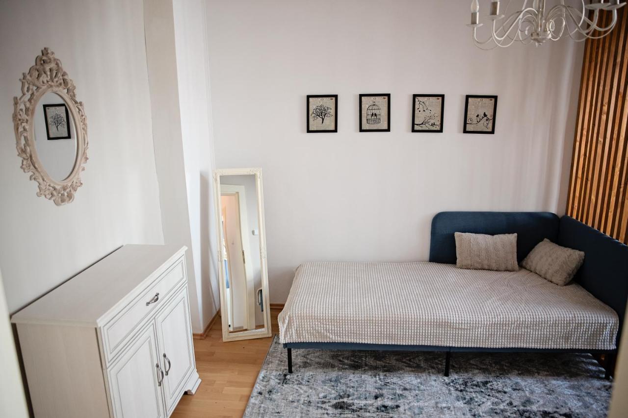 Cozy Modern Apartment In The Old Town - Hlavna Street Košice Εξωτερικό φωτογραφία